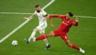 بينهم فان دايك.. «سياسة بيريز» تحرم ريال مدريد من 6 نجوم