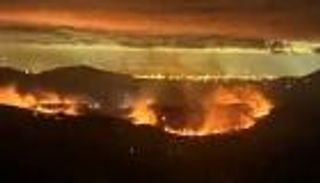 إخلاء إجباري في نورث كارولينا الأمريكية بسبب حرائق الغابات