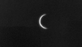 هلال الزهرة كما ظهر في سماء الإمارات