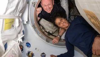 رائدا الفضاء بوتش ويلمور وسوني ويليامز  عادا أخيرا إلى الأرض