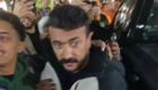 أحمد العوضي يشاهد «فهد البطل» على مقهى شعبي في منطقة إمبابة