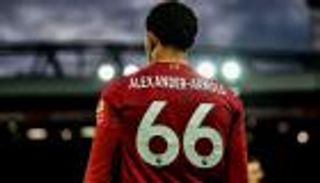 رغم اقتراب الحسم.. أرنولد «محروم» من رقم أحلامه في ريال مدريد