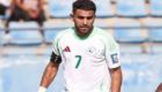 رغم الاحتفالات.. هل دخل رياض محرز فعليا نادي الـ100 مع منتخب الجزائر؟