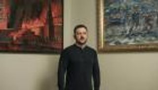 خلف الجبهات.. صورة تشعل حرب «الرموز» بين روسيا وأوكرانيا