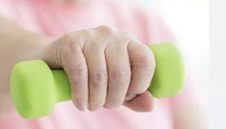 اختبار قبضة اليد مؤشر مهم على حالتك الصحية