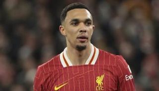ترينت ألكسندر أرنولد لاعب ليفربول