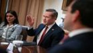 «فضيحة سيغنال».. مستشار الأمن القومي الأمريكي يعترف بـ«المسؤولية»