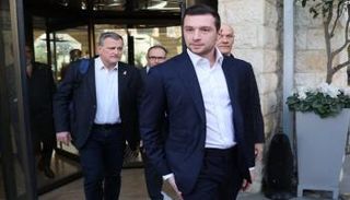 زعيم التجمع الوطني الفرنسي، بارديلا ونائب رئيس التجمع الوطني لويس أليو، بتل أبيب