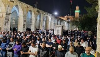 صلاة العشاء والتراويح في الأقصى