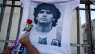 «تعـــذّب لمدة 12 ساعة».. تفاصيل صادمة عن وفاة مارادونا