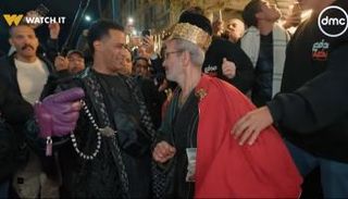 محمد رمضان وبائع السبح