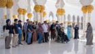 جامع الشيخ زايد الكبير في عيد الفطر.. وجهة دينية وثقافية وسياحية فريدة