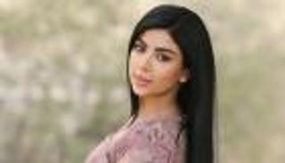 حقيقة زواج كارولين عزمي في السر