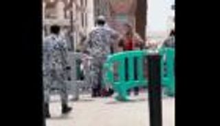 القبض على امرأة اعتدت على رجل أمن في المسجد النبوي