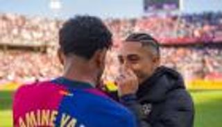 رفض المشاركة.. رافينيا يقلق برشلونة قبل موقعة أتلتيكو مدريد