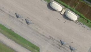 قاذفات أمريكية في قاعدة دييغو غارسيا