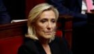 «أنا مارين».. سهام النقد تلاحق فرنسا من كل اتجاه