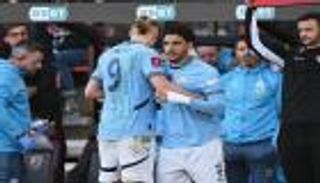 قفزة في سعره.. عمر مرموش مفاجأة فانتازي الدوري الإنجليزي