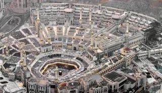 زوار للحرمين الشريفين