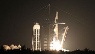 إطلاق 28 قمرا جديدا من ستارلينك إلى الفضاء