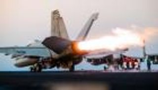 غارات أمريكية تستهدف تجمعات ومخابئ للحوثي بالحديدة