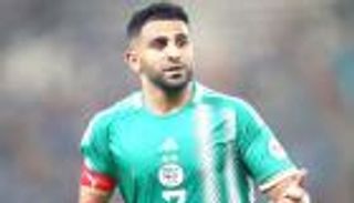 الأغلى في منتخب الجزائر.. لماذا تراجع رياض محرز للمركز الثامن؟