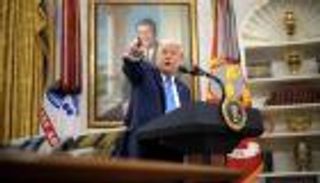 ثورة غضب داخل شركات المحاماة المرموقة بسبب صفقة مع ترامب