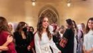 أناقة ملكية.. تفاصيل إطلالات الأميرة إيمان عبدالله الثاني في أبرز المناسبات