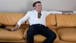 ماكرون يقتبس وصفة لويس الرابع عشر.. كيف تفرض حضورك بـ100 جنيه استرليني؟