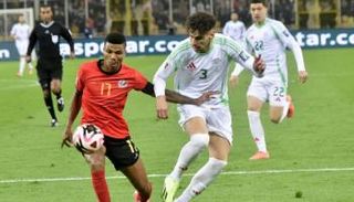 شياخة مهاجم منتخب الجزائر