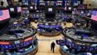 أسوأ موجة بيع في وول ستريت.. «ستاندرد آند بورز 500» يتكبد أكبر خسارة منذ 2020