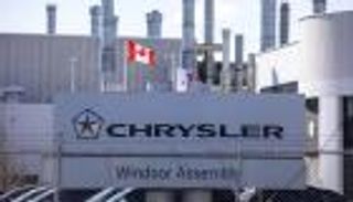 أسرع رد فعل.. «ستيلانتس» للسيارات توقف مصانع المكسيك وكندا بسبب رسوم ترامب