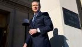 تحقيق بالبنتاغون.. وزير دفاع أمريكا في عين «عاصفة سيغنال»