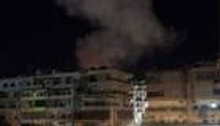 بينهم قيادي بحماس.. 3 قتلى في غارة إسرائيلية على صيدا بجنوب لبنان