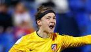 لتجنب إصابات الرأس.. اختراع جديد يحدث ثورة في عالم كرة القدم