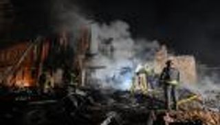 مسقط رأس زيلينسكي تحت النيران الروسية.. تصعيد يهدد مساعي الهدنة