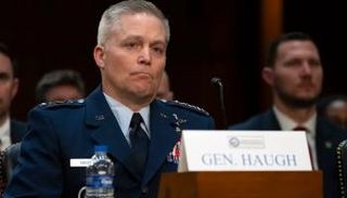 مدير وكالة الأمن القومي (NSA) تيموثي هوغ