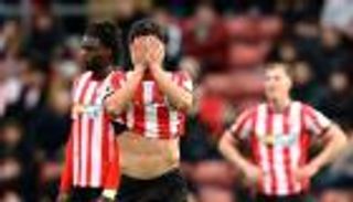 برقم تاريخي سلبي.. حسم أول الهابطين في الدوري الإنجليزي