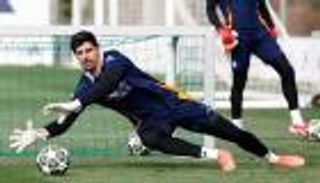 أنشيلوتي يتنفس الصعداء.. كورتوا يدعم ريال مدريد ضد أرسنال