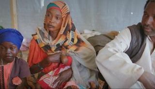 الطفلة عيسى وأسرتها