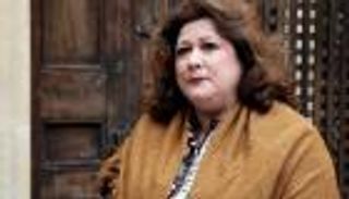 الموت يفجع الفنانة إيمان عبدالعزيز بطلة «باب الحارة»