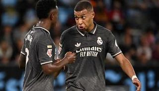 كيليان مبابي وفينيسيوس جونيور في ريال مدريد