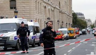 عناصر من الشرطة في فرنسا - أرشيفية