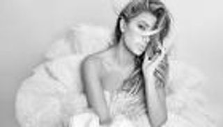  مايا دياب تستعيد ذكريات طفولتها في جولة خاصة​ (فيديو)