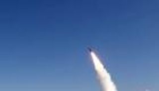 الحوثي يعلن استهداف إسرائيل وقطع حربية أمريكية بالبحر الأحمر