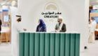 قناة «YES THEORY» تنقل أعمالها إلى مقر المؤثرين في دبي