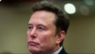 رسوم ترامب تعصف بثروة أغني رجل في العالم.. دون الـ٣٠٠ مليار دولار