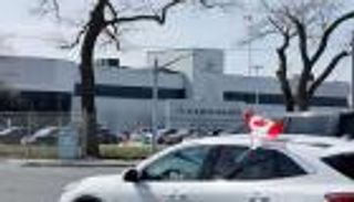 الرد بالمثل.. 25% رسوماً كندية على السيارات الأمريكية