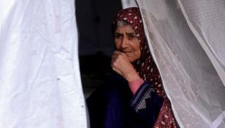 نازحة فلسطينية بمخيم جباليا شمال قطاع غزة