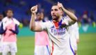 «حلمه الأكبر».. شرقي يغلق أبواب منتخب الجزائر بقصيدة فرنسية